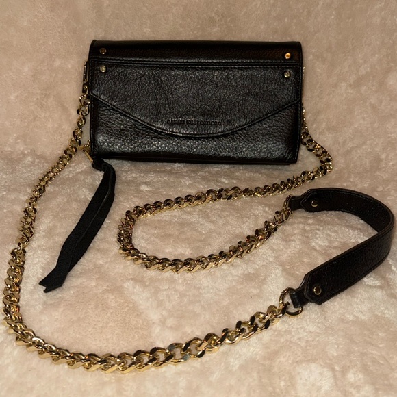 Aimee Kestenberg Handbags - 🖤 Aimee Kestenberg Delancey Leather Gold Chain Wallet Crossbody Bag in Black EUC